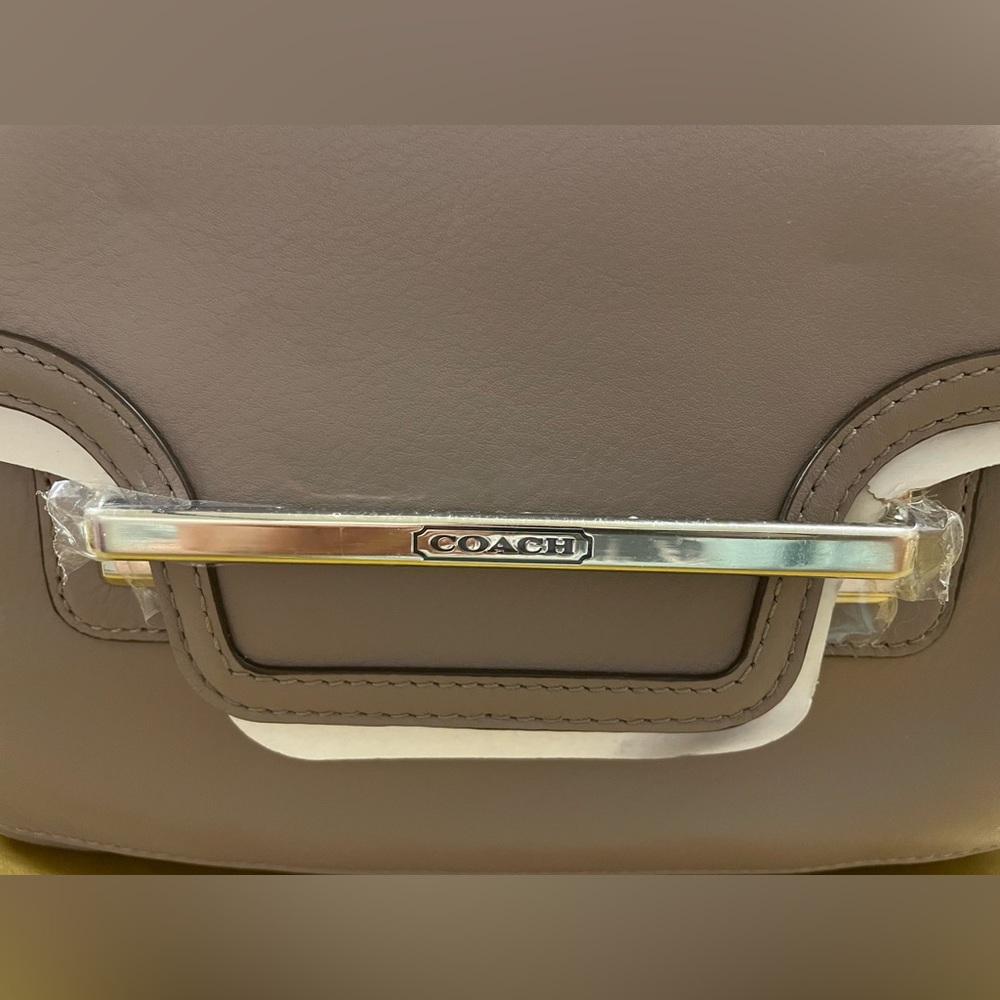 Coach Leather Shoulder Crossbody- Dove Grey with silver hardware NWT 🎉Host Pick🎉 - Picture 2 of 9